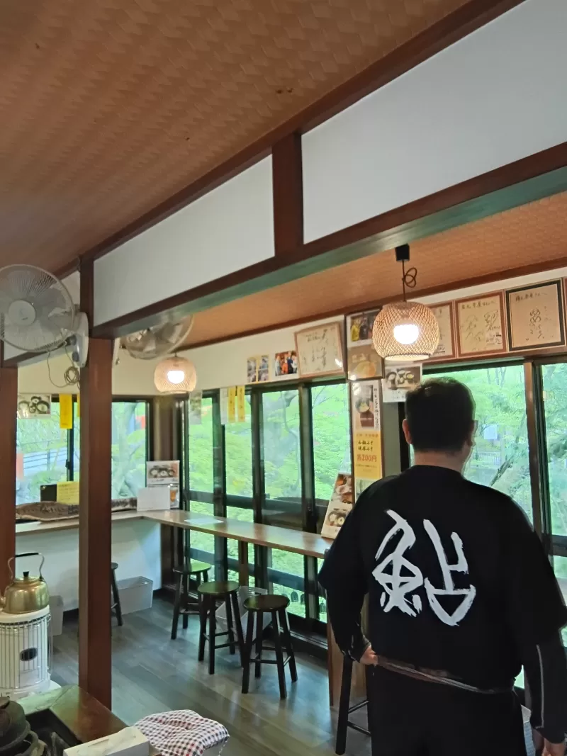 鮎の飲食店で着用