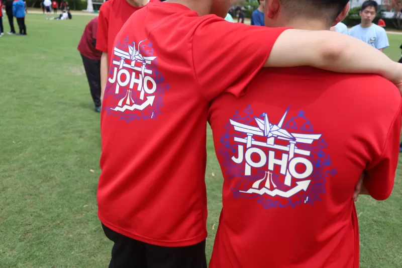専門学校のオリジナルクラスTシャツ。<br />
学園祭や運動会でクラスごとに同じTシャツを着用して参加しています。