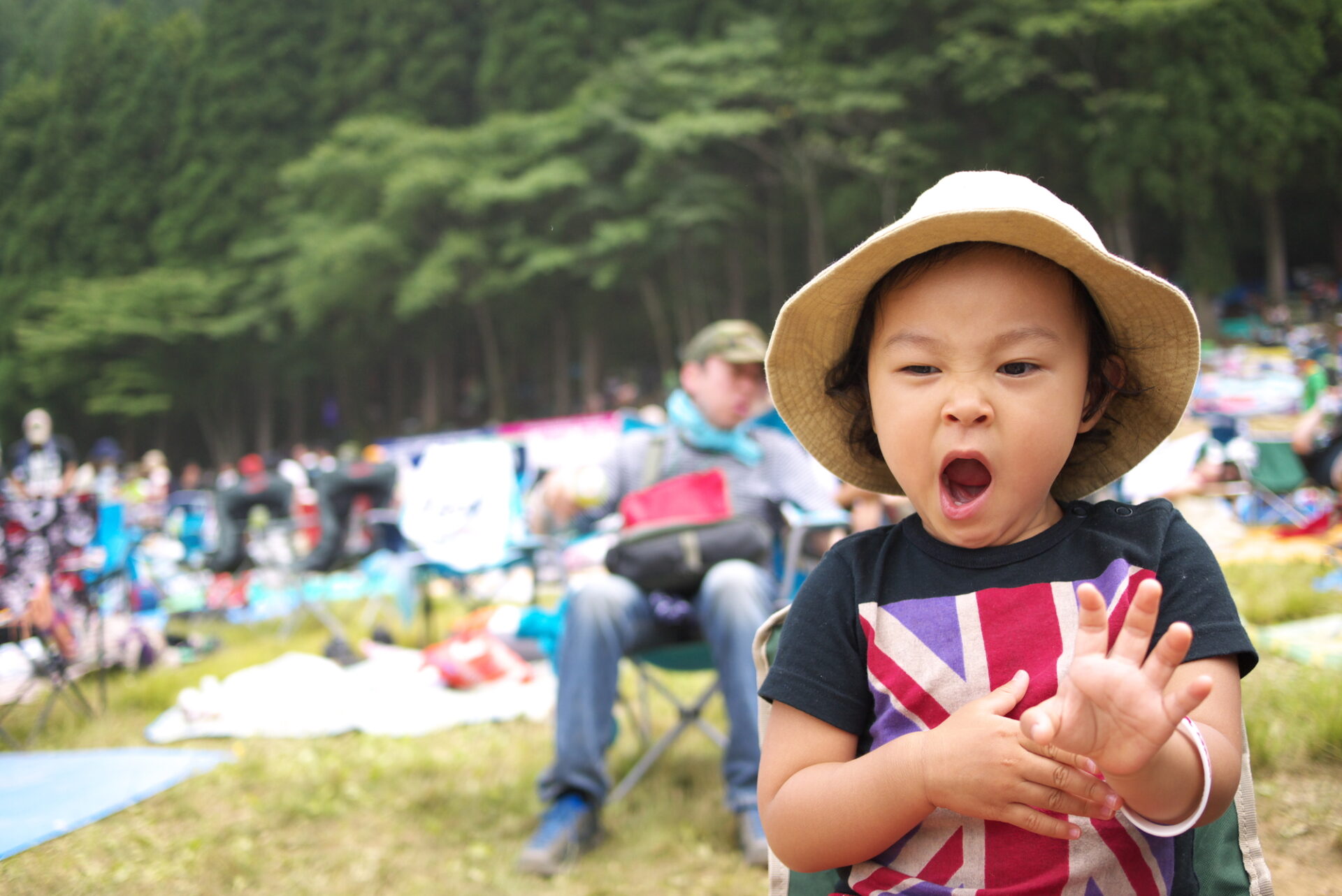 Tシャツをきた子ども